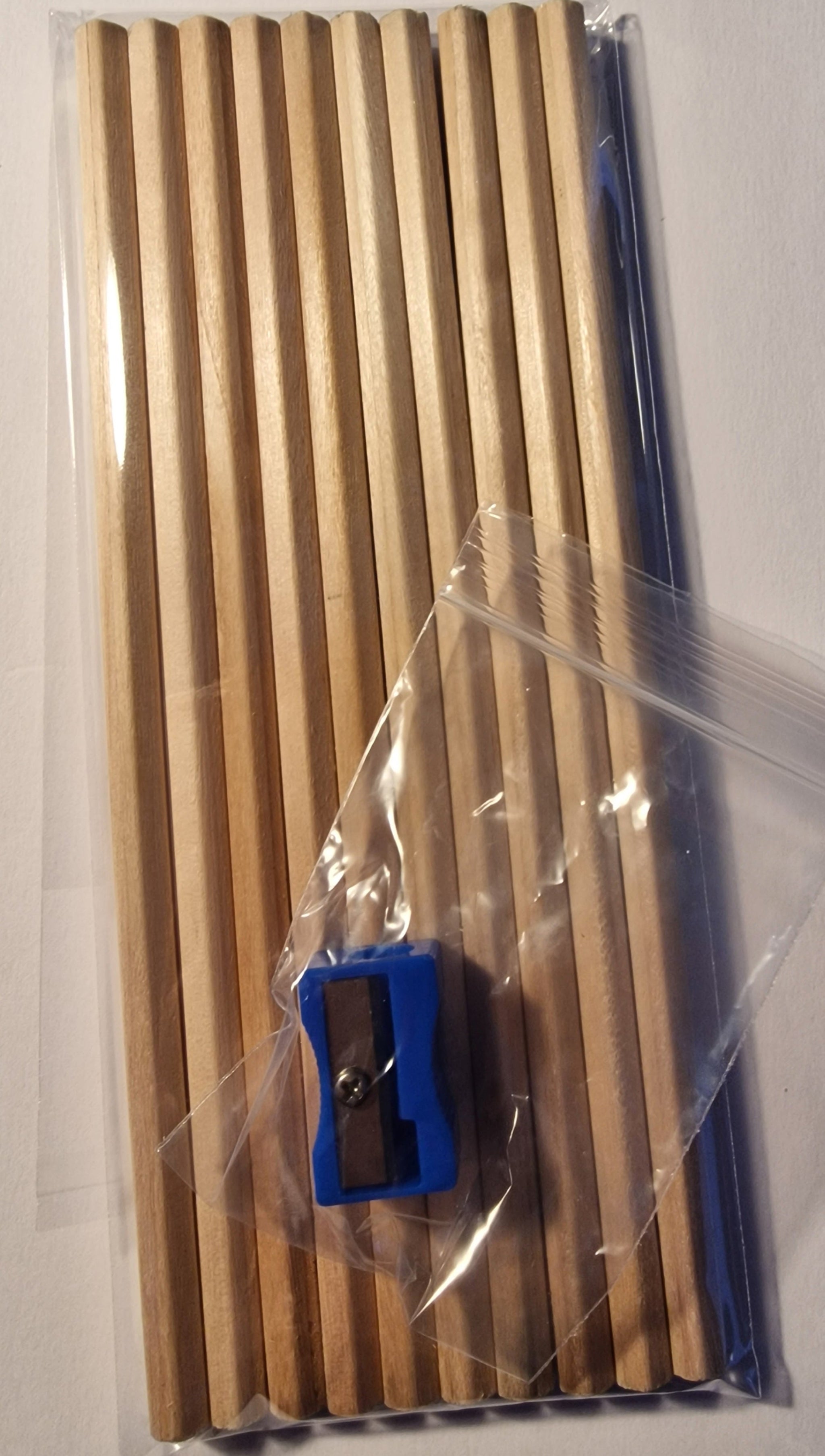 10pc Brown Unsharpened Pencils & Free Pencil Sharpener