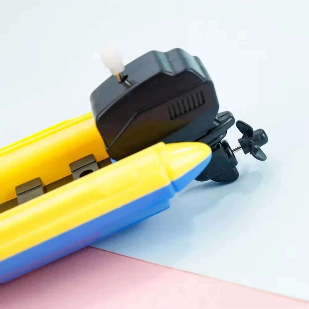 Clockwork Speed Boat Toy – Wind Up Bath & Water Toy for Kids