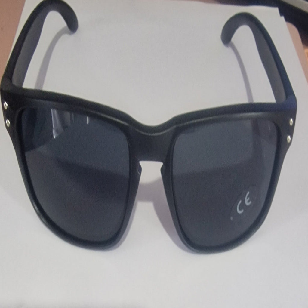 UV Protection Oval Sunglasses with Free Case