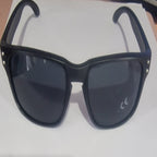 UV Protection Oval Sunglasses with Free Case